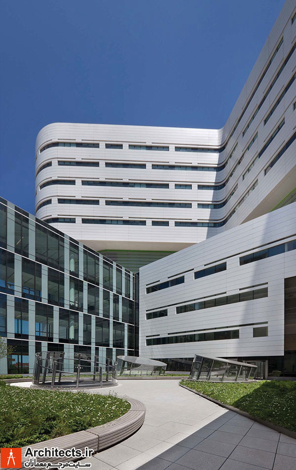 ساختمان جدید دانشگاه پزشکی Rush