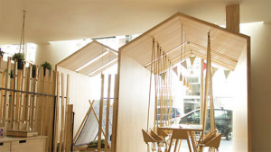 طراحی داخلی کافه: فضایی راحت برای کودکان و بزرگسالان
