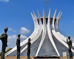 کلیسای جامع برازیلیا، یک شاهکار معماری